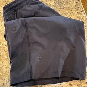 Lululemon Athletica Black Pace Breaker Short lined 9” size medium